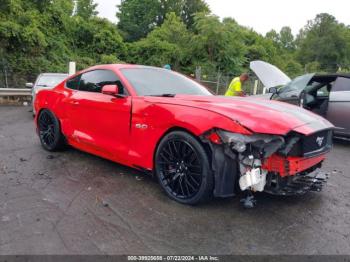  Salvage Ford Mustang