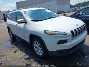  Salvage Jeep Cherokee