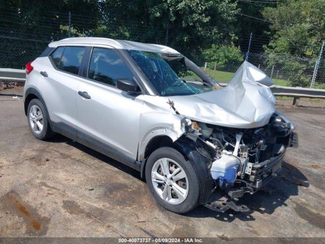  Salvage Nissan Kicks