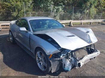  Salvage Ford Mustang