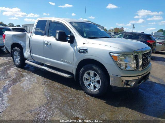  Salvage Nissan Titan