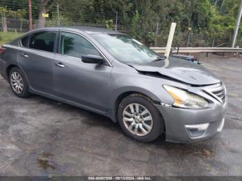  Salvage Nissan Altima