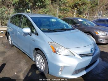  Salvage Toyota Prius v