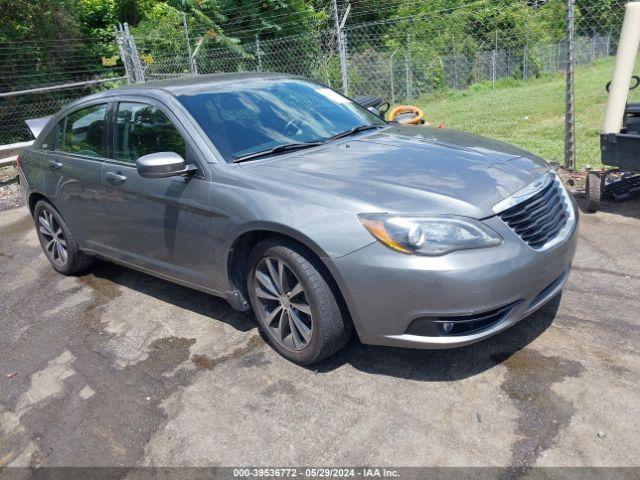  Salvage Chrysler 200