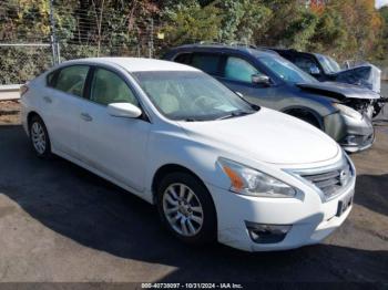  Salvage Nissan Altima