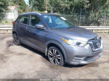  Salvage Nissan Kicks