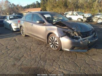  Salvage Nissan Altima