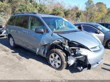  Salvage Toyota Sienna