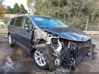  Salvage Chrysler Pacifica