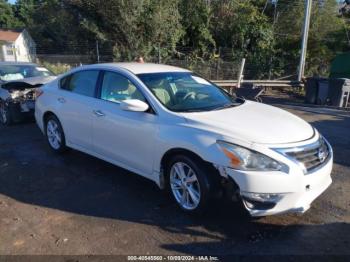  Salvage Nissan Altima