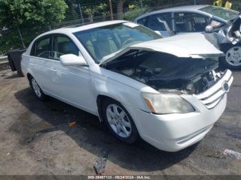  Salvage Toyota Avalon