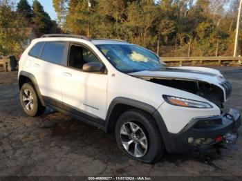  Salvage Jeep Cherokee