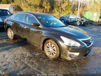  Salvage Nissan Altima