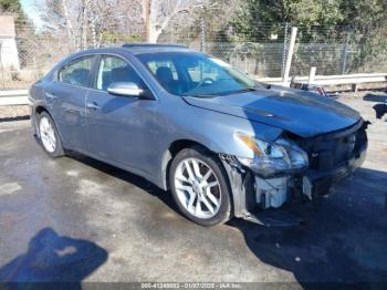  Salvage Nissan Maxima