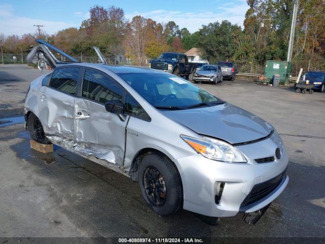  Salvage Toyota Prius