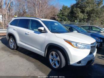  Salvage Toyota Highlander