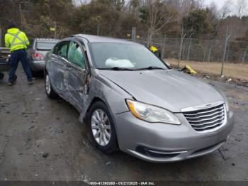  Salvage Chrysler 200