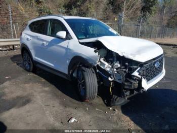  Salvage Hyundai TUCSON