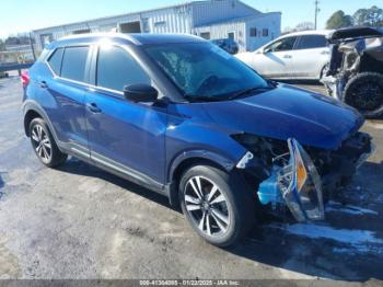  Salvage Nissan Kicks