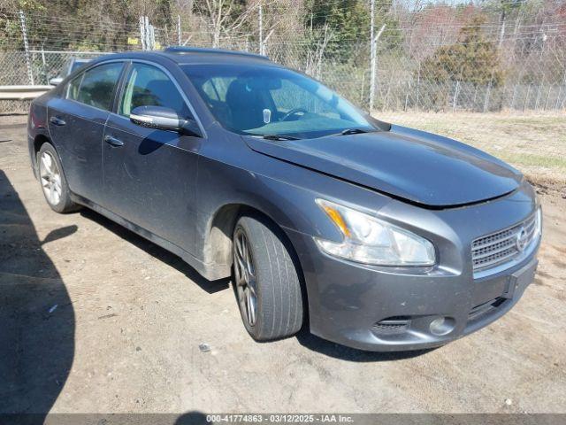  Salvage Nissan Maxima