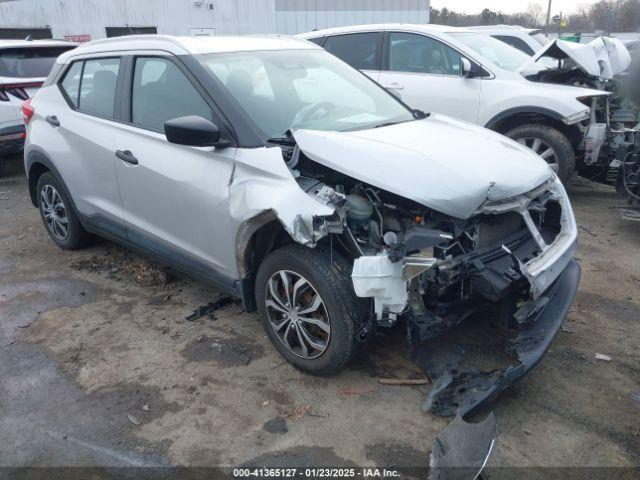  Salvage Nissan Kicks