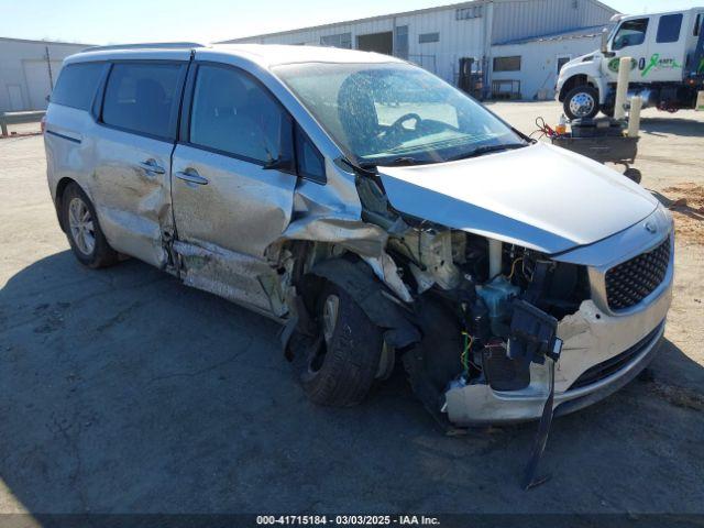  Salvage Kia Sedona