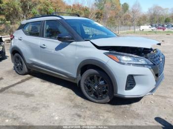  Salvage Nissan Kicks