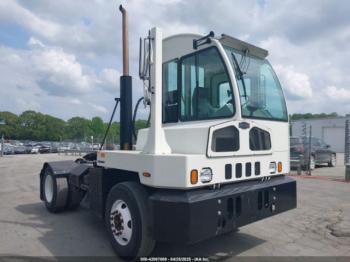  Salvage Autocar Llc Xspotter-off