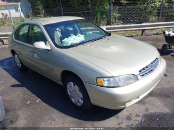  Salvage Nissan Altima