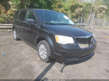  Salvage Chrysler Town & Country