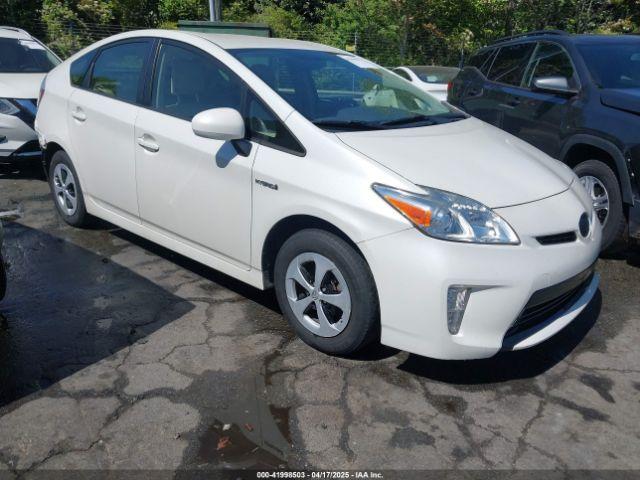  Salvage Toyota Prius