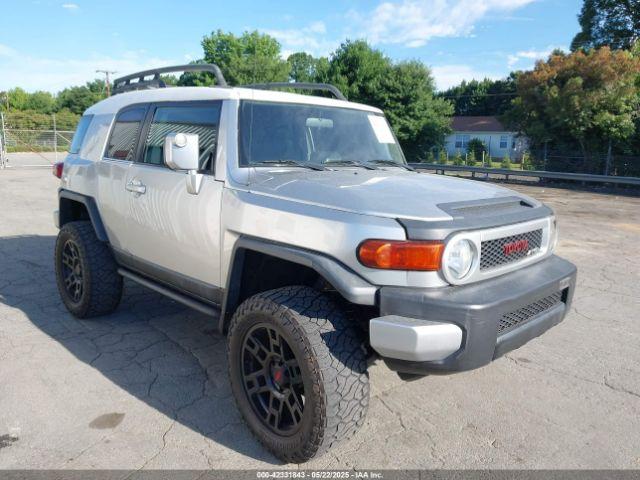  Salvage Toyota FJ Cruiser