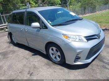  Salvage Toyota Sienna