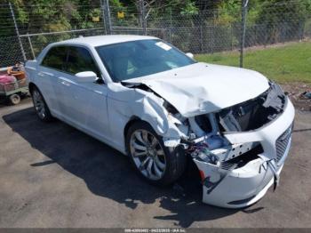  Salvage Chrysler 300