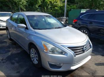  Salvage Nissan Altima