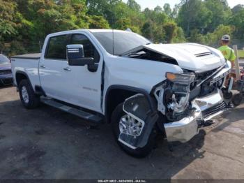  Salvage Chevrolet Silverado 2500