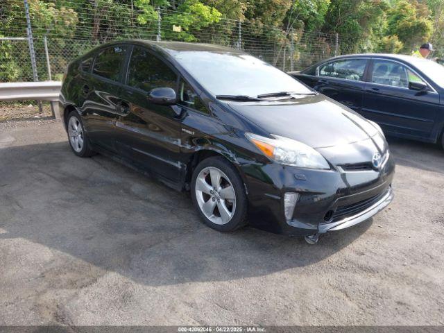  Salvage Toyota Prius