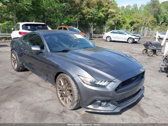  Salvage Ford Mustang