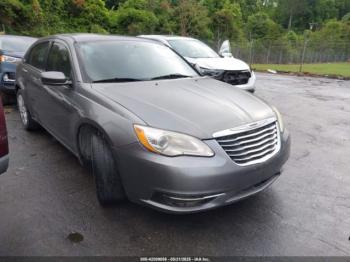  Salvage Chrysler 200