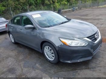  Salvage Nissan Altima