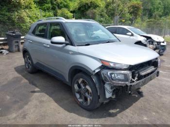  Salvage Hyundai VENUE