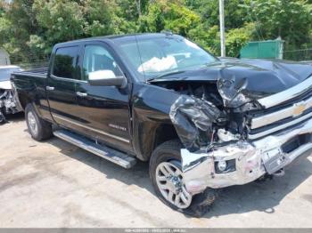  Salvage Chevrolet Silverado 2500