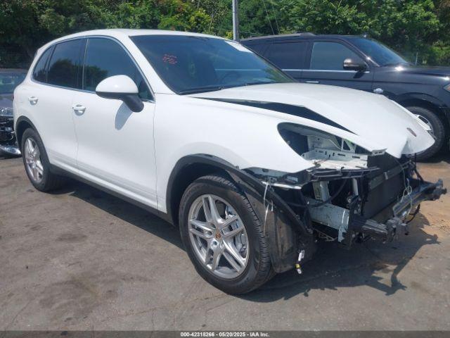  Salvage Porsche Cayenne