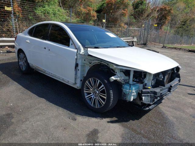  Salvage Kia Cadenza