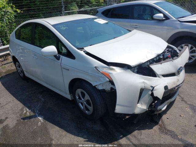  Salvage Toyota Prius