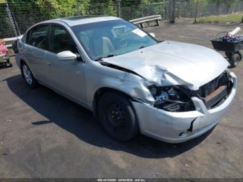  Salvage Nissan Altima