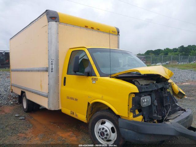  Salvage General Motors Savana Cutaway