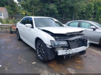  Salvage Chrysler 300