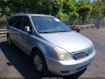  Salvage Kia Sedona