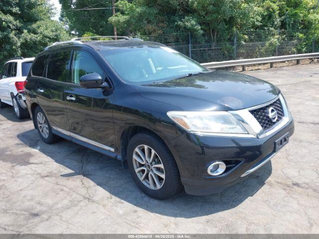  Salvage Nissan Pathfinder